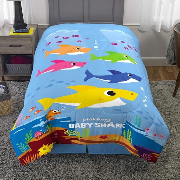 Baby Shark Kids Bedding Soft Microfiber Reversible Comforter - Picture 7 of 7